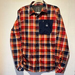 Berg Flannel size M